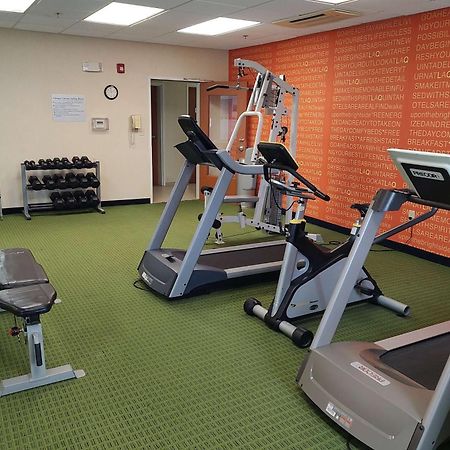 La Quinta By Wyndham Indianapolis Airport Plainfield Hotel Bagian luar foto