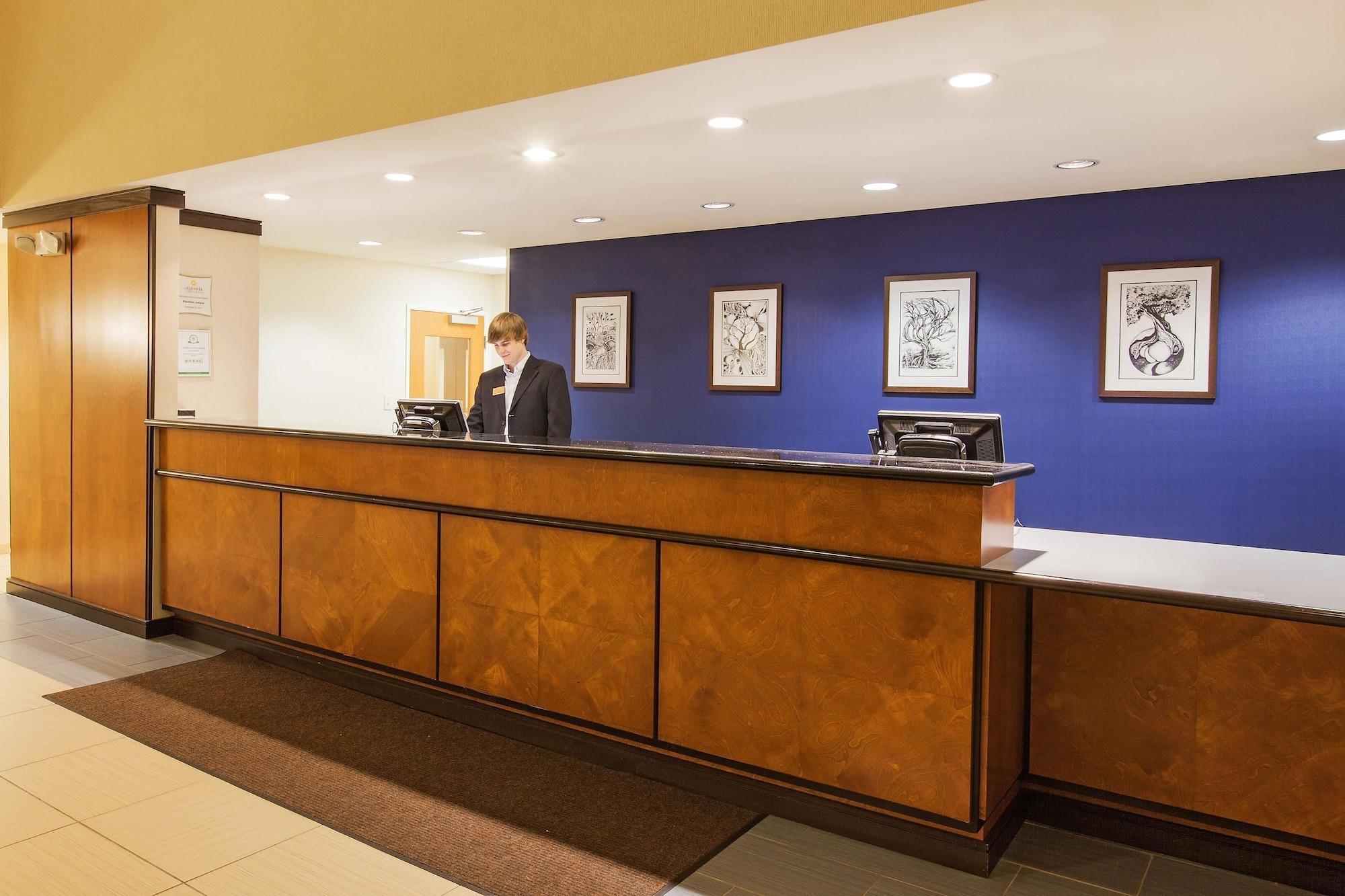 La Quinta By Wyndham Indianapolis Airport Plainfield Hotel Bagian luar foto