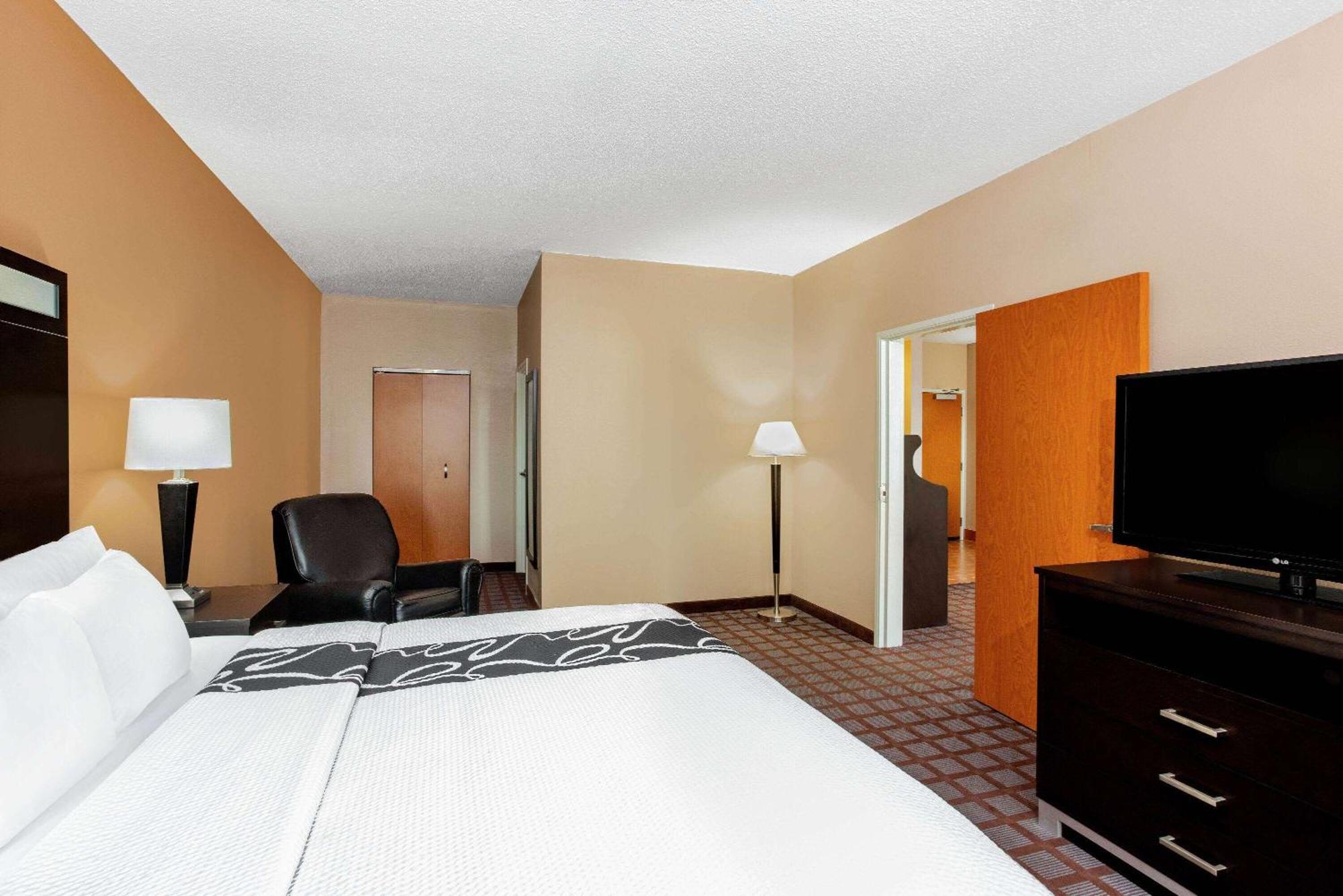 La Quinta By Wyndham Indianapolis Airport Plainfield Hotel Bagian luar foto